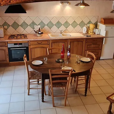 11 Pers., Charme Rural, Internet, Animaux Admis - Fr-1-496-86 Casa vacanze *